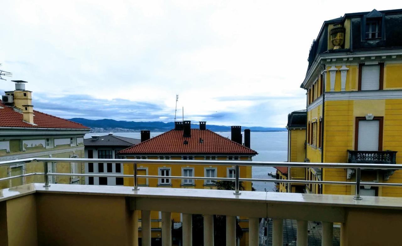 Iva, Opatija Centar Apartment Екстериор снимка