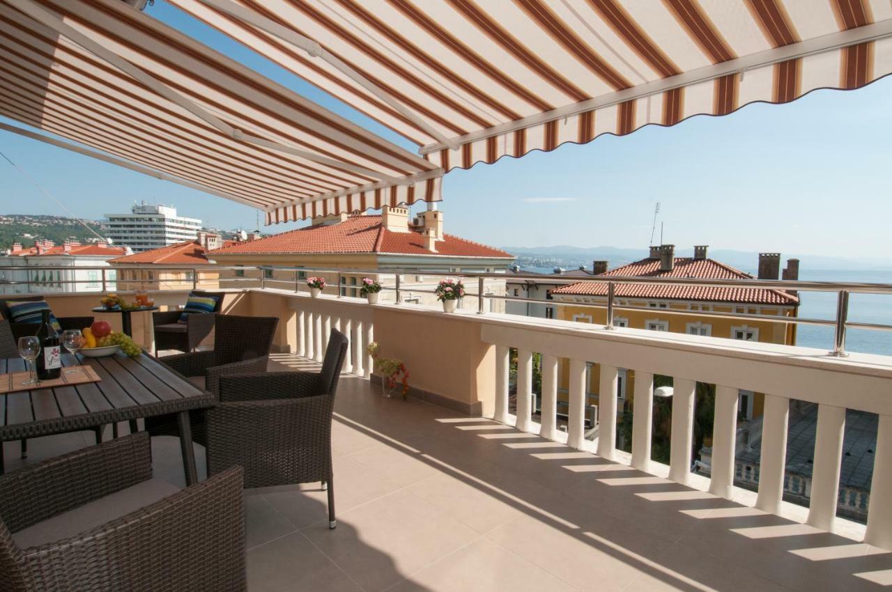 Iva, Opatija Centar Apartment Екстериор снимка