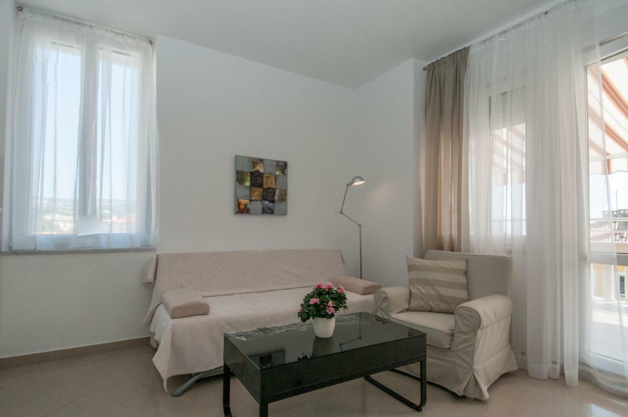 Iva, Opatija Centar Apartment Екстериор снимка