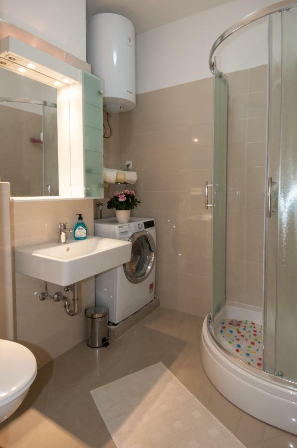 Iva, Opatija Centar Apartment Екстериор снимка