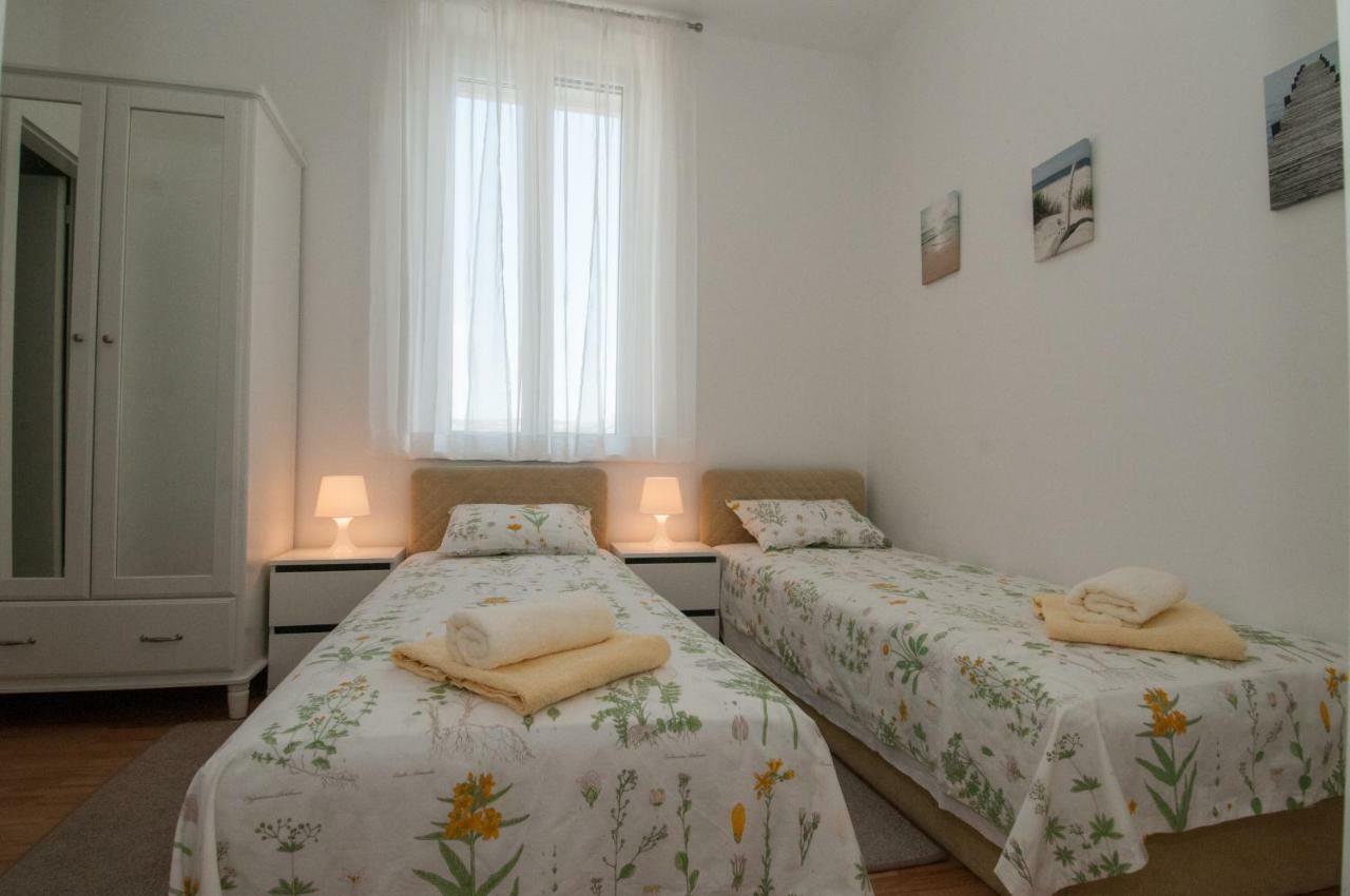 Iva, Opatija Centar Apartment Екстериор снимка
