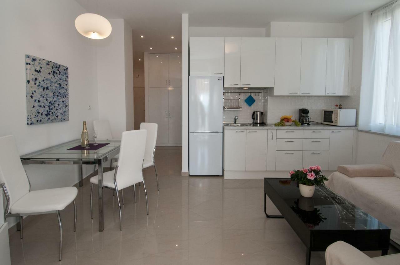 Iva, Opatija Centar Apartment Екстериор снимка