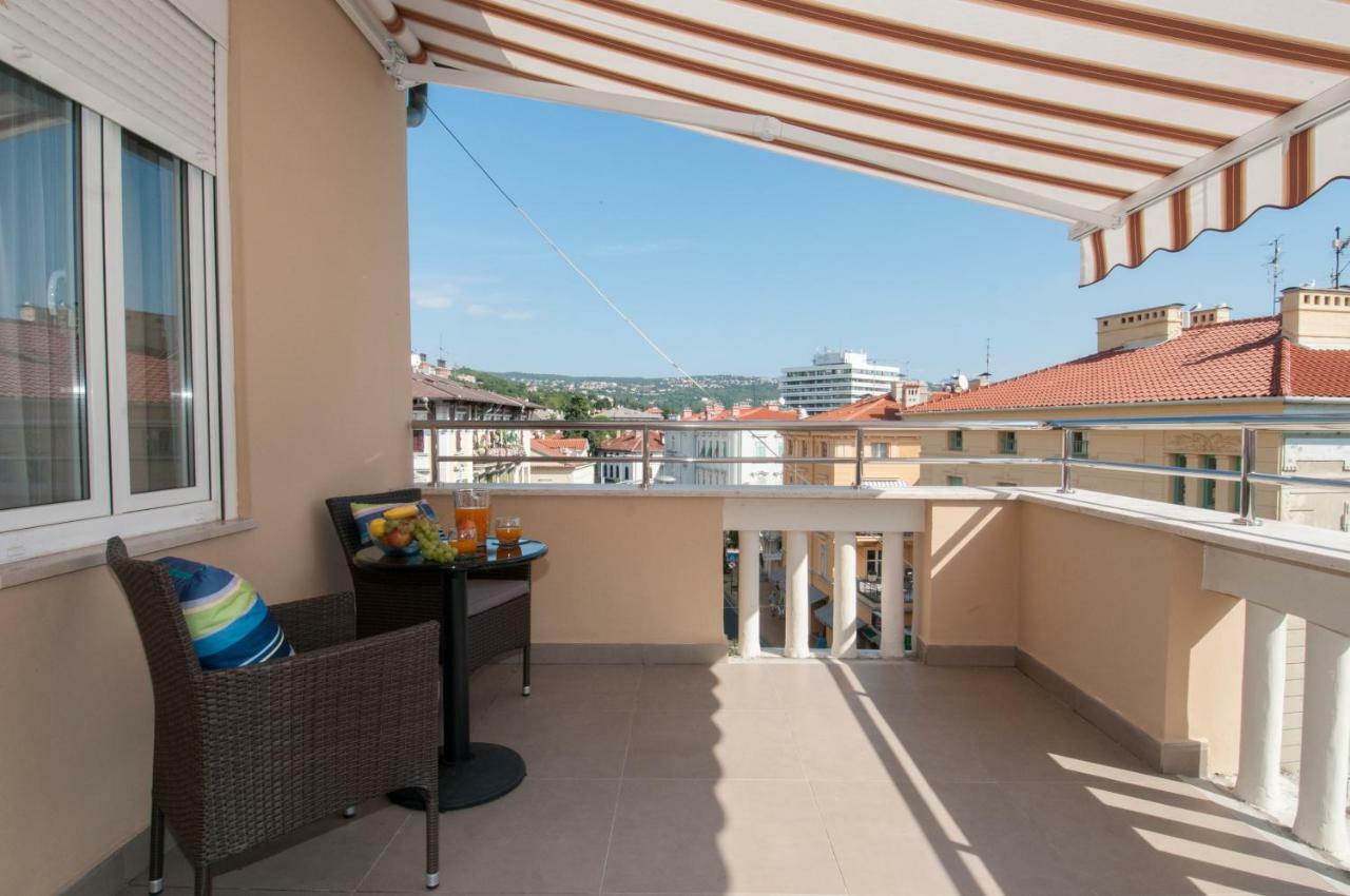 Iva, Opatija Centar Apartment Екстериор снимка