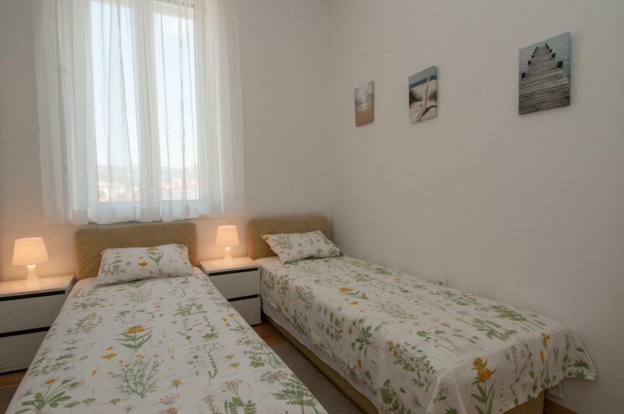 Iva, Opatija Centar Apartment Екстериор снимка