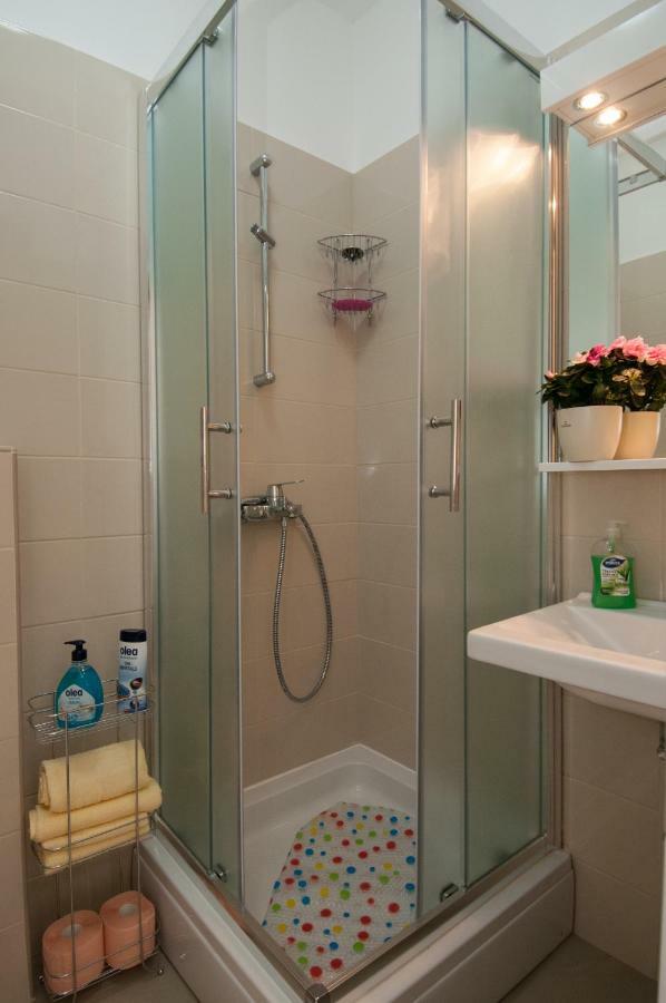 Iva, Opatija Centar Apartment Екстериор снимка
