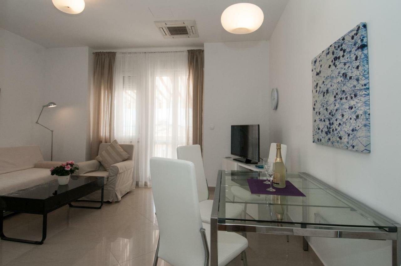 Iva, Opatija Centar Apartment Екстериор снимка