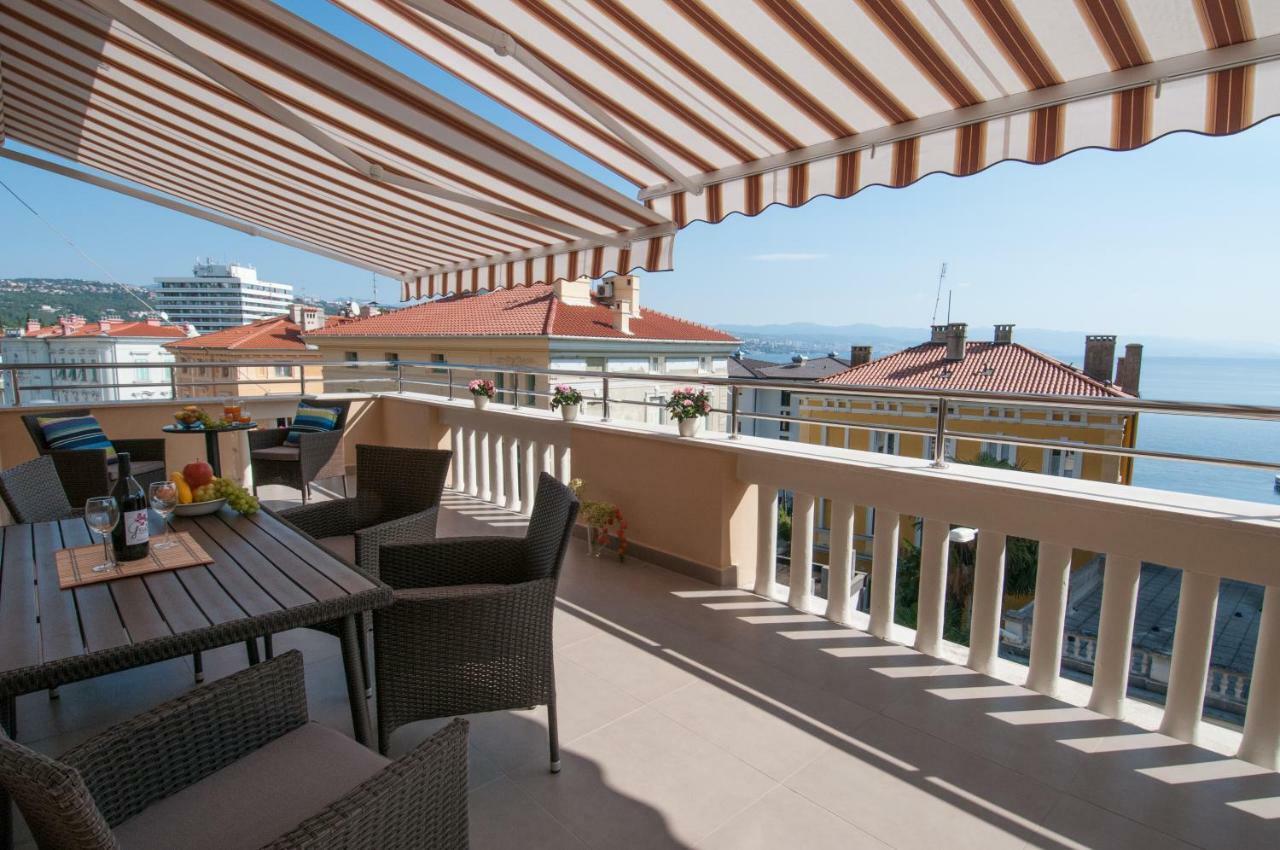 Iva, Opatija Centar Apartment Екстериор снимка